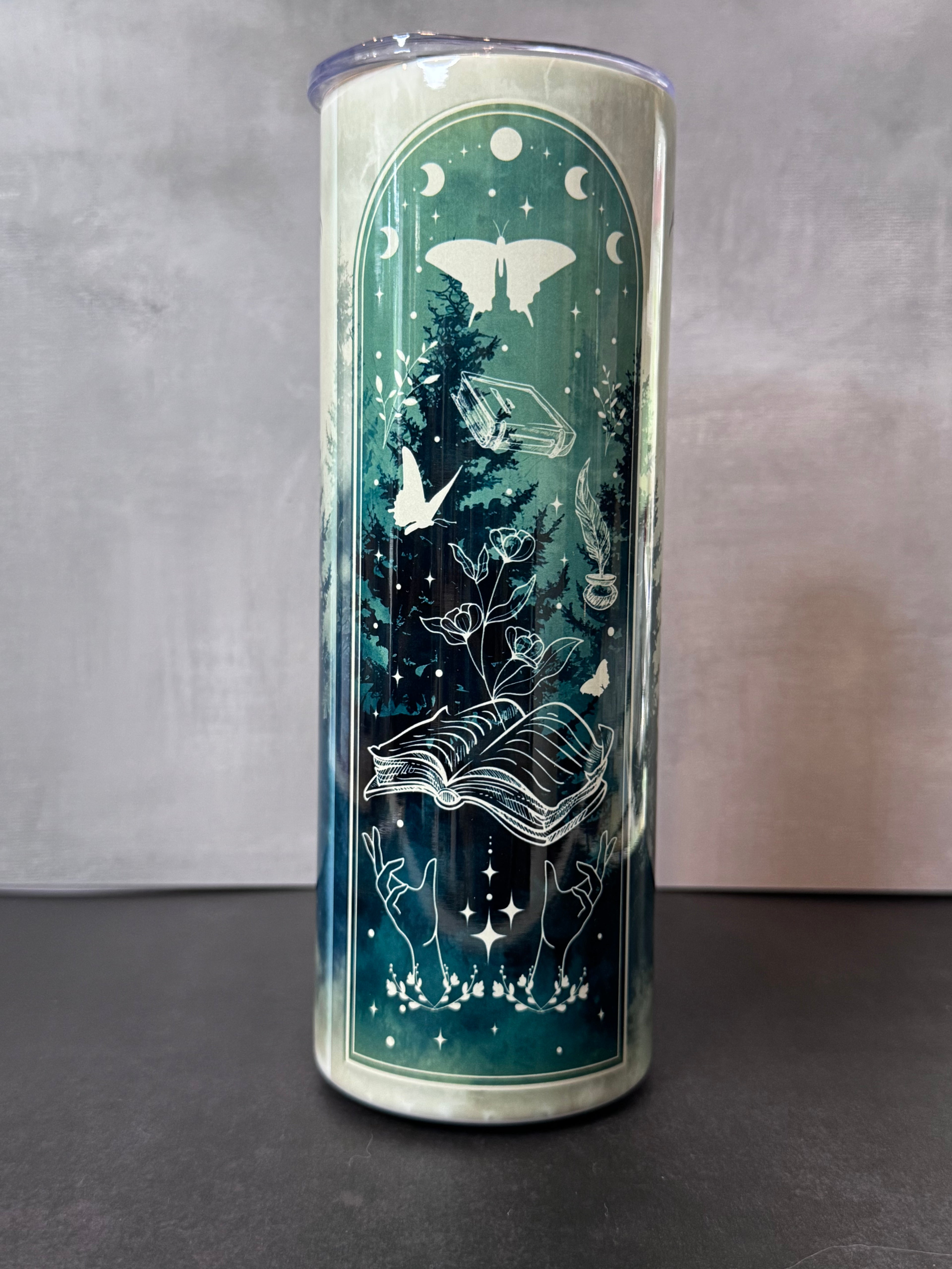 Bookish Thermobecher für Buchliebhaber - Fantasy Wald